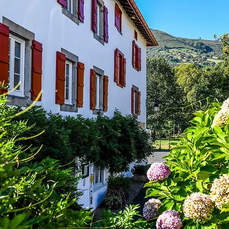 D'hotes Iguzkian Bed and breakfast Itxassou