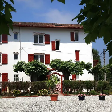 D'hotes Iguzkian Bed and breakfast